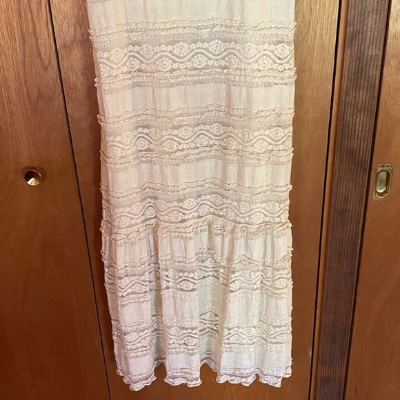 American Eagle Tiered Stretch Lace Midi - Picture 5 of 9